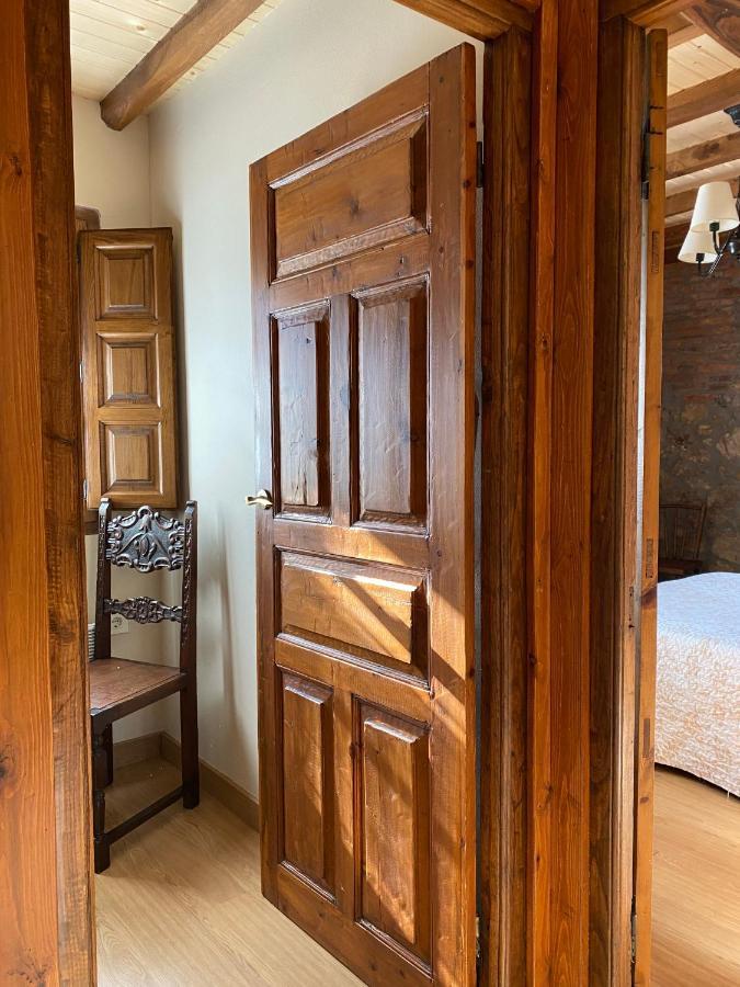 Onís Apartamentos Rurales La Caviana מראה חיצוני תמונה