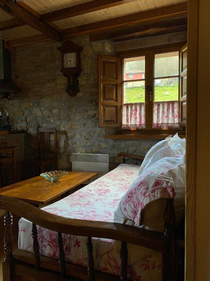 Onís Apartamentos Rurales La Caviana מראה חיצוני תמונה