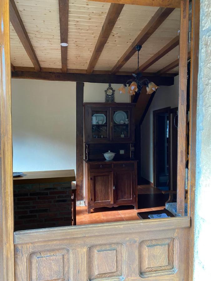 Onís Apartamentos Rurales La Caviana מראה חיצוני תמונה