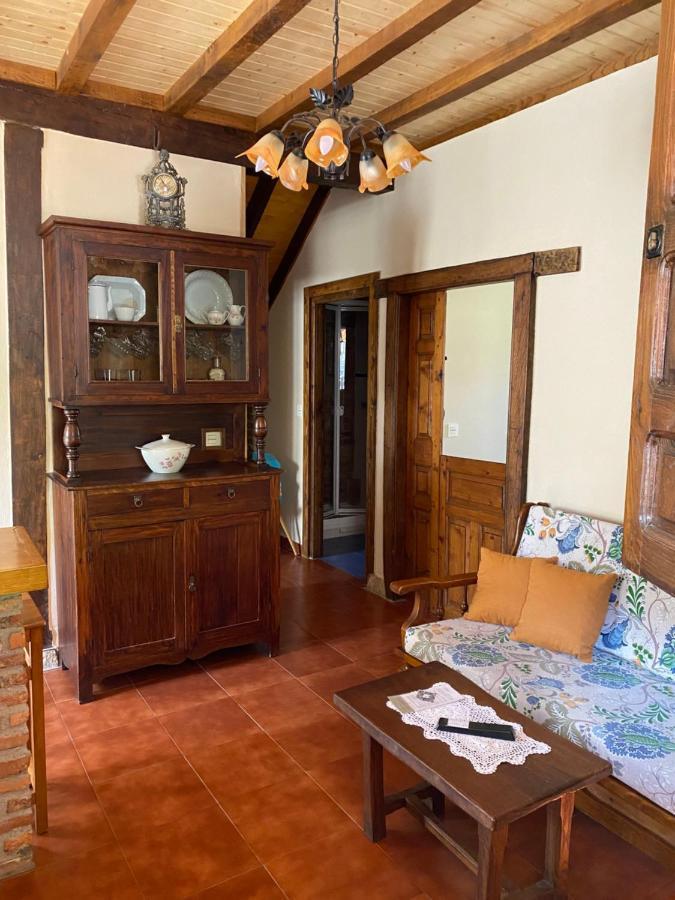 Onís Apartamentos Rurales La Caviana מראה חיצוני תמונה