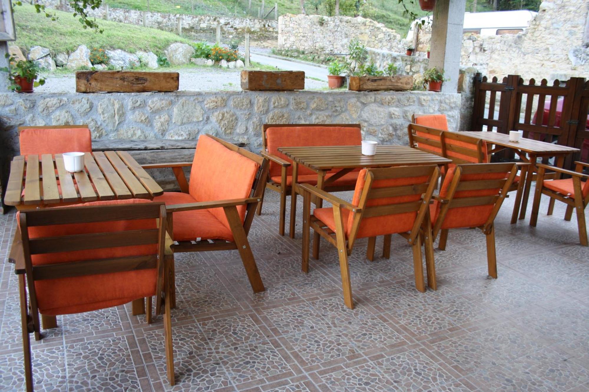 Onís Apartamentos Rurales La Caviana מראה חיצוני תמונה