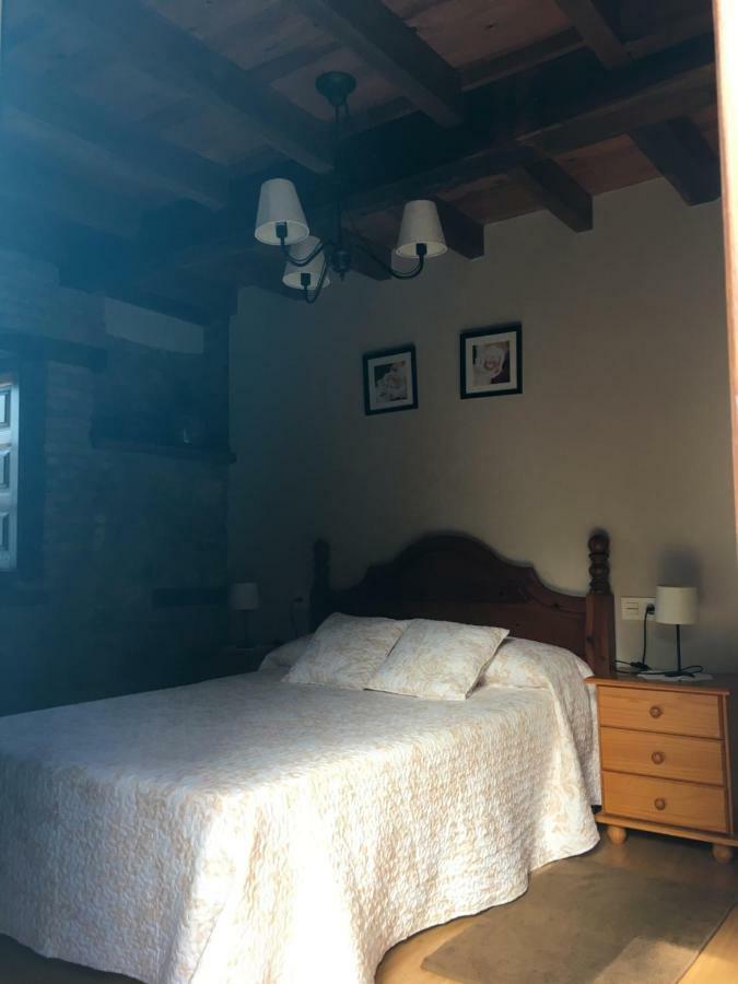Onís Apartamentos Rurales La Caviana מראה חיצוני תמונה